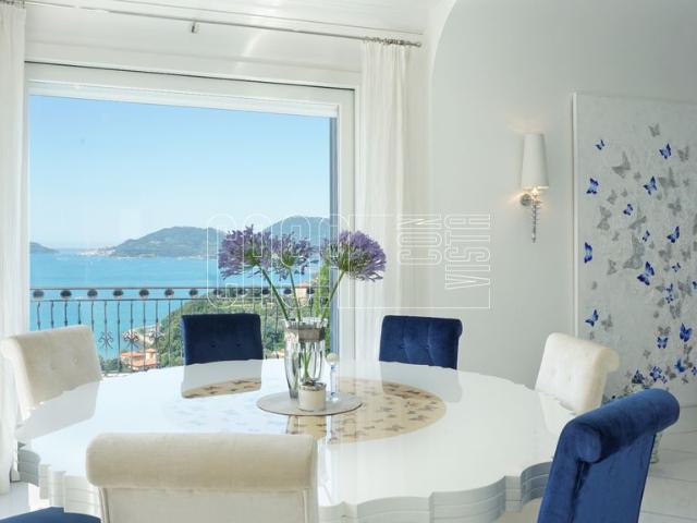 Villa Indipendente in vendita a Venere Azzurra, Lerici