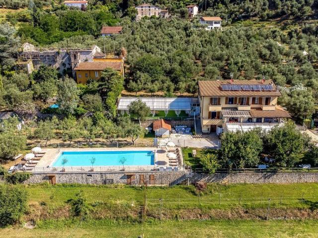Villa Indipendente in vendita a Gello, Camaiore