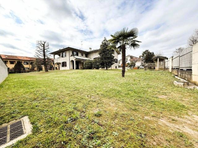 Villa Indipendente in vendita a Stella, Saronno