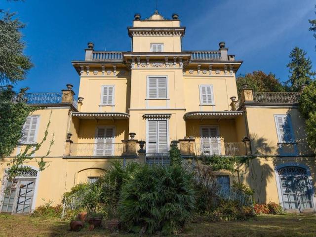 Villa Indipendente in vendita a Sartirana, Merate