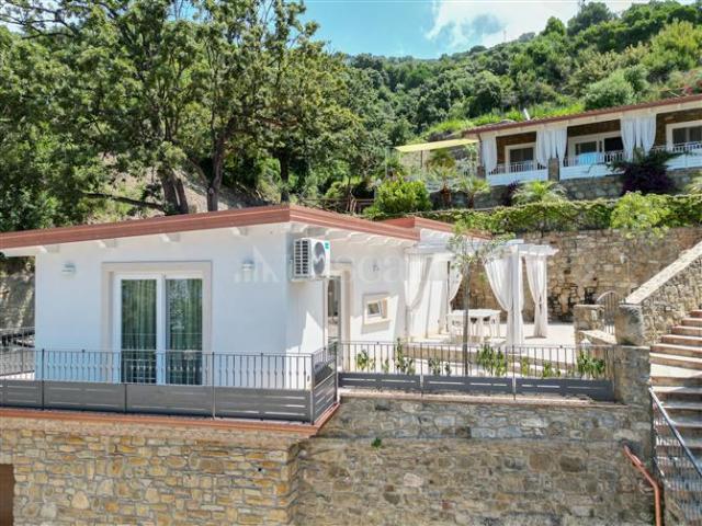 Villa Indipendente in vendita a San Mauro Cilento, Campania