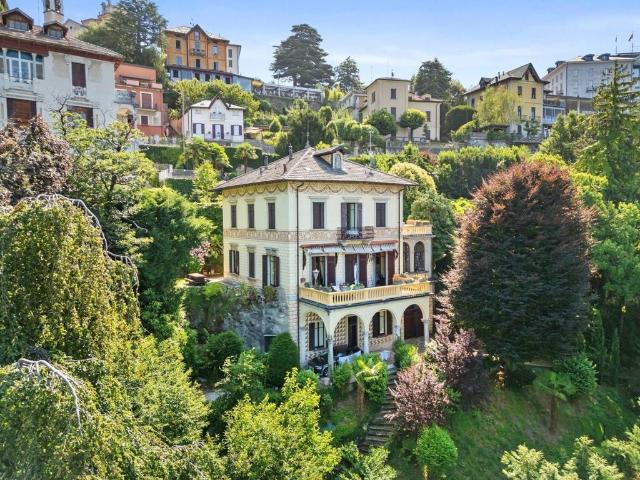Villa Indipendente in vendita a Brunate, Lombardia