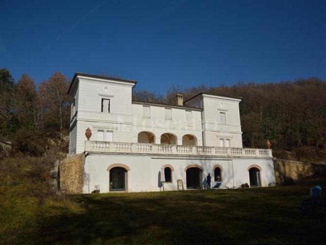Villa Indipendente in vendita a Quattro Strade, Rieti