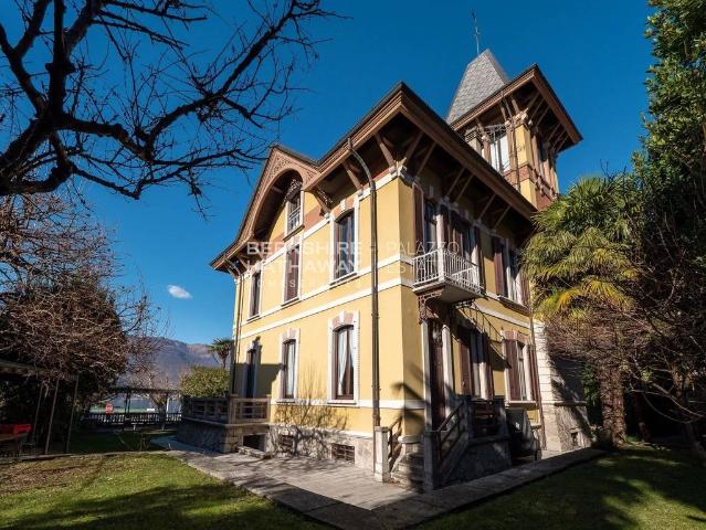 Villa Indipendente in vendita a Comunità Montana Valli del Verbano, Porto Valtravaglia