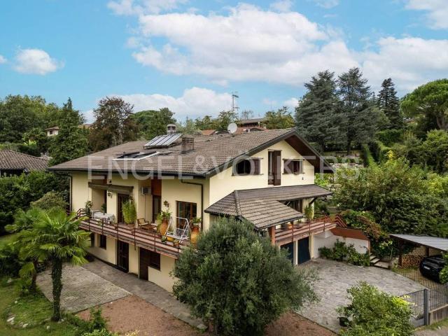Villa Indipendente in vendita a Lissago, Varese