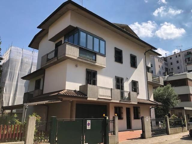 Villa Indipendente in vendita a Modena, Sant'Agnese