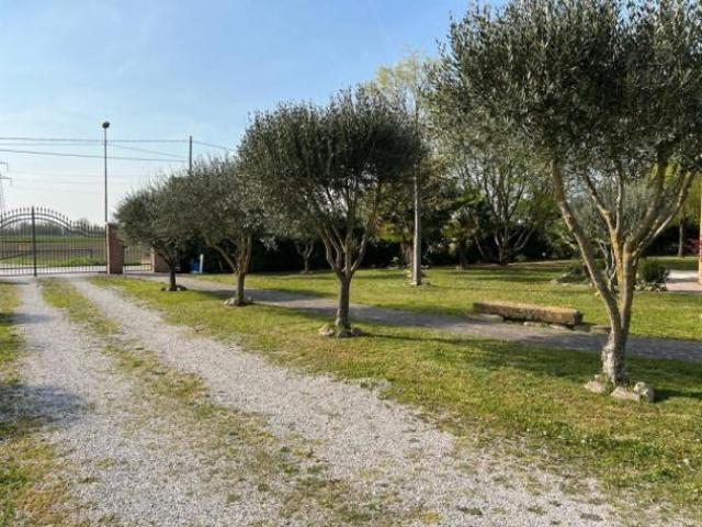 Villa Indipendente in vendita a Cadoneghe, Veneto