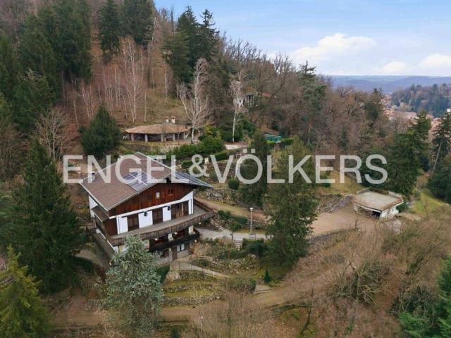 Villa Indipendente in vendita a Comunità Montana del Piambello, Viggiù