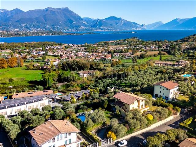 Villa Indipendente in vendita a Gardoncino, Manerba Del Garda