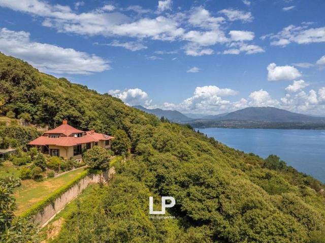 Villa Indipendente in vendita a Villa Lesa, Piemonte