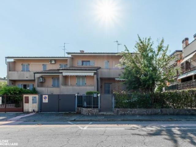 Villa Indipendente in vendita a Paullo, Lombardia
