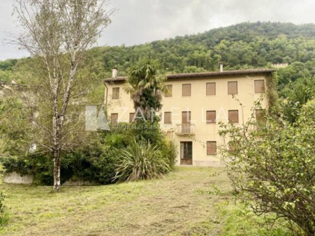 Villa Indipendente in vendita a Valdobbiadene, Veneto