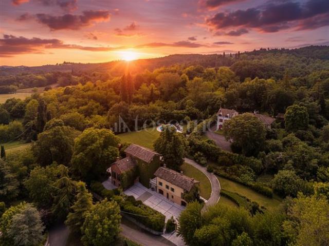 Villa Indipendente in vendita a Colline Matildiche, Re