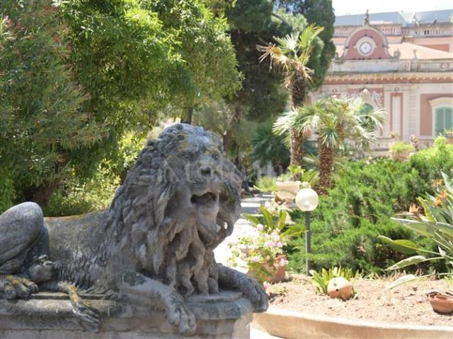 Villa Indipendente in vendita a Municipio 2, Puglia