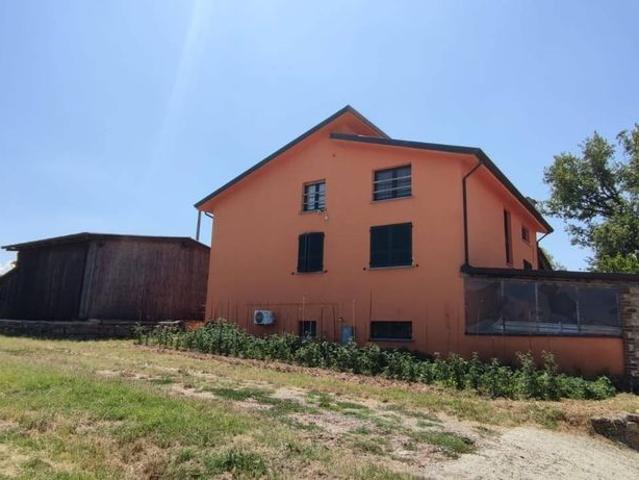Villa Indipendente in vendita a Nibbiano, Reggio Emilia