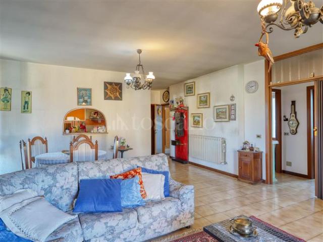 Villa Indipendente in vendita a Comunità Montana del Piambello, Marchirolo
