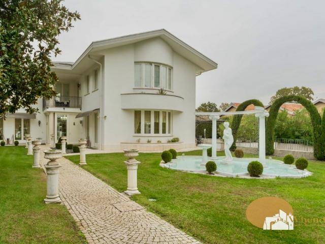 Villa Indipendente in vendita a Magnago, Lombardia