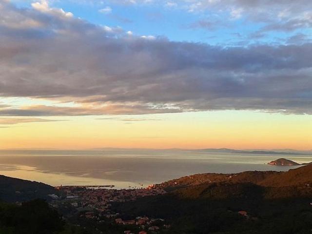 Villa Indipendente in vendita a Marciana, Toscana