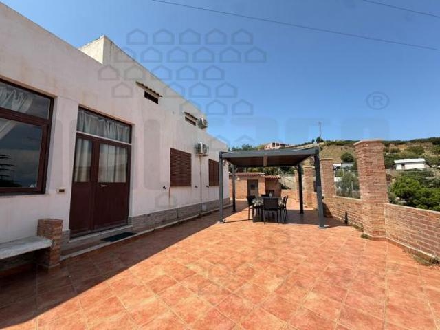 Villa Indipendente in vendita a VI Circoscrizione, Messina