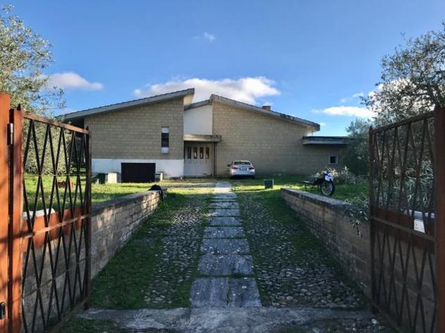 Villa Indipendente in vendita a Unione di Comuni Montani Colline del Fiora, Sorano