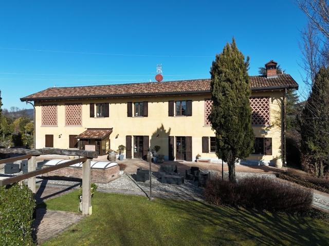 Villa Indipendente in vendita a Osnago, Lombardia
