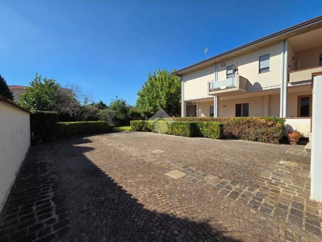 Villa Indipendente in vendita a San Marcellino, Campania