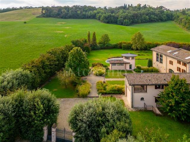 Villa Indipendente in vendita a Colline Matildiche, Re