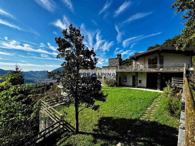 Villa Indipendente in vendita a Bianzano, Lombardia