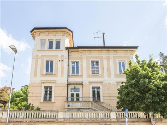 Villa Indipendente in vendita a Santo Stefano, Bologna