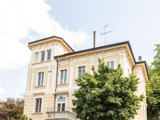 Villa Indipendente in vendita a Santo Stefano, Bologna