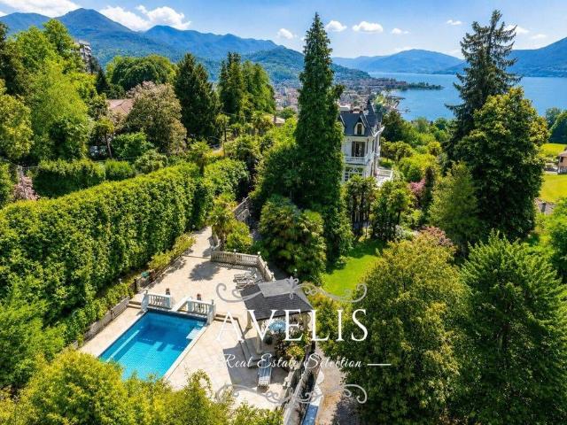 Villa Indipendente in vendita a Comunità Montana Valli del Verbano, Luino