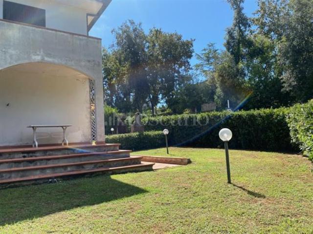 Villa Indipendente in vendita a Sabaudia, Lazio