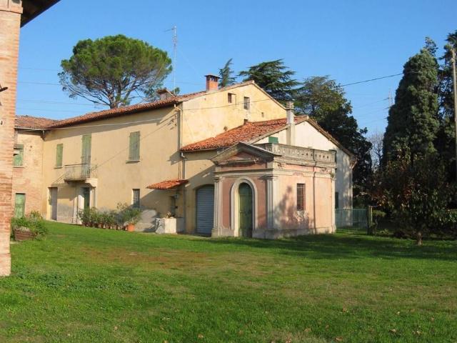 Villa Indipendente in vendita a Nuovo Circondario Imolese, Imola