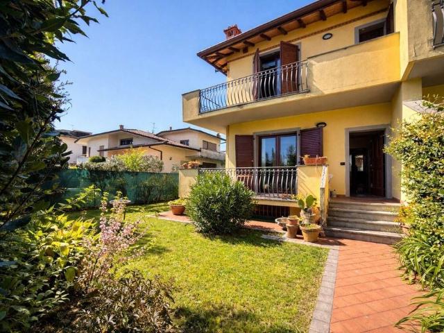 Villa Indipendente in vendita a Tonfano, Toscana