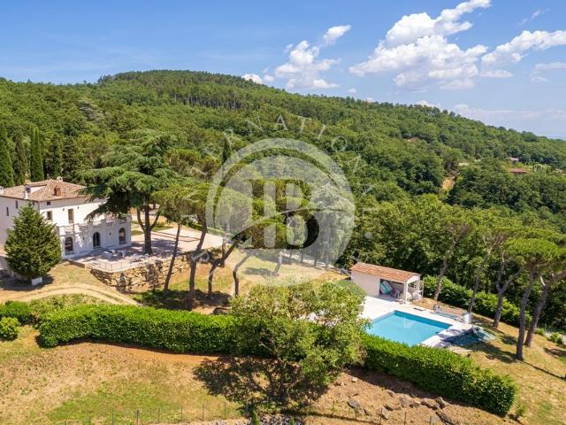 Villa Indipendente in vendita a Passignano Sul Trasimeno, Umbria