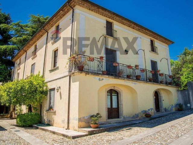 Villa Indipendente in vendita a Calabria, Cosenza