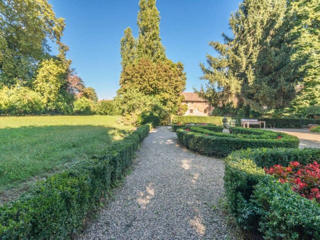 Villa Indipendente in vendita a Motta Visconti, Lombardia
