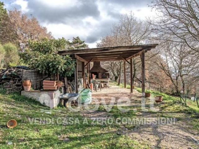 Villa Indipendente in vendita a Passignano Sul Trasimeno, Umbria