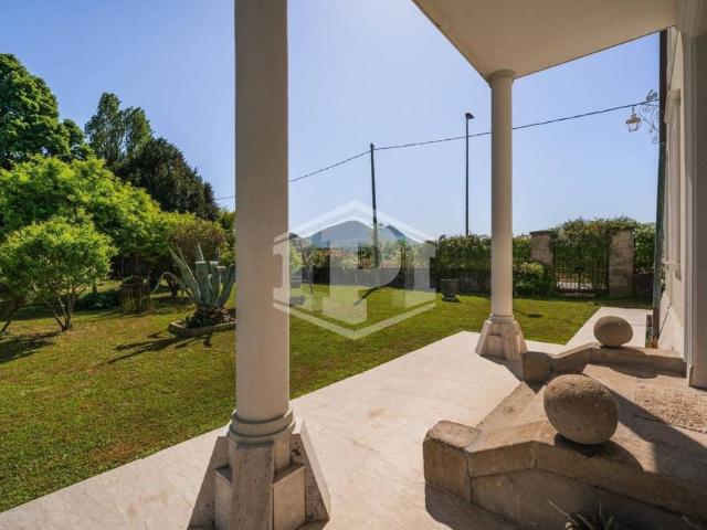Villa Indipendente in vendita a Cervarese Santa Croce, Veneto