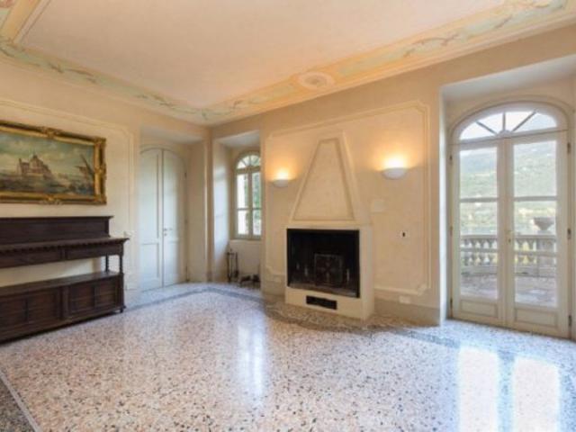 Villa Indipendente in vendita a Blevio, Como