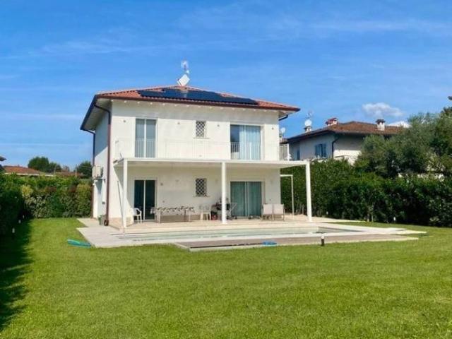 Casa in vendita a Tonfano, Toscana
