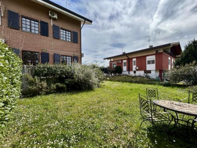 Villa Indipendente in vendita a Reana Del Roiale, Friuli-Venezia Giulia