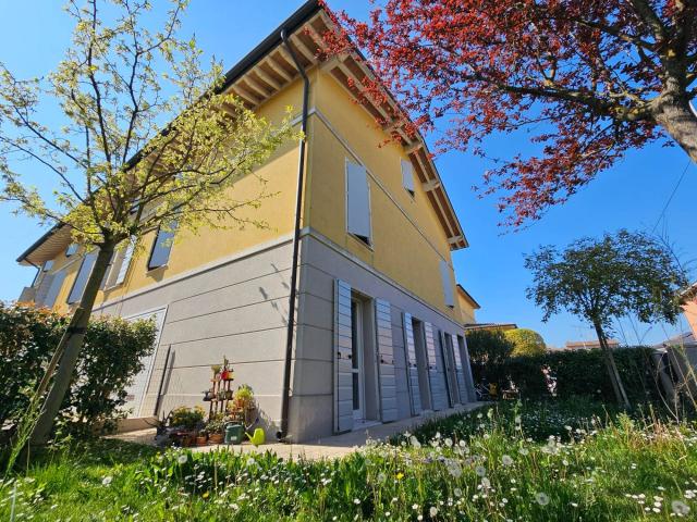 Villa Indipendente in vendita a Unione Comuni Modenesi Area Nord, Medolla