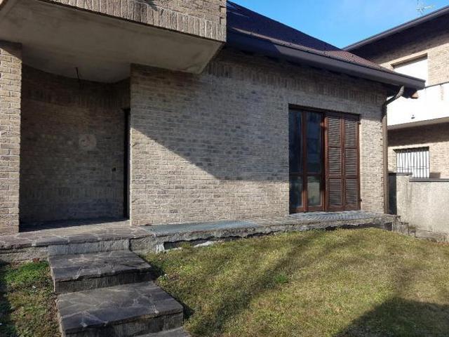 Villa Indipendente in vendita a Bovisio Masciago, Lombardia