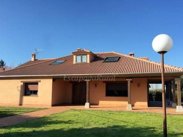 Casa en alquiler en Ortigosa Del Monte, Segovia