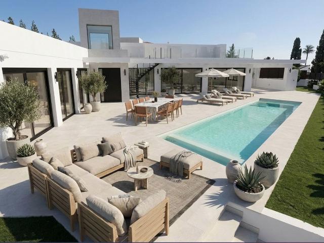 Casa en venta en Puerto de la Torre, Málaga-Costa del Sol