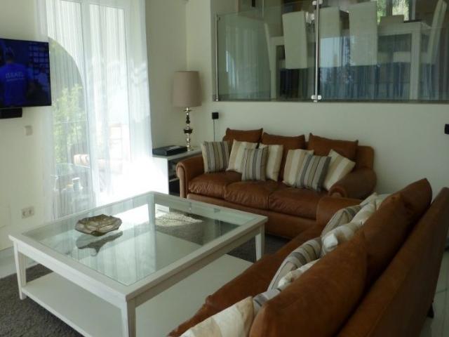 Casa en alquiler en Rícmar, Costa del Sol Occidental
