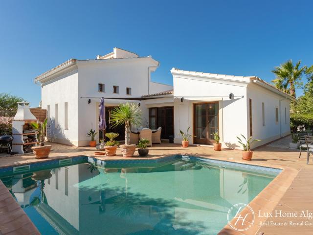 Vivenda venda em Burgau, Vila Do Bispo