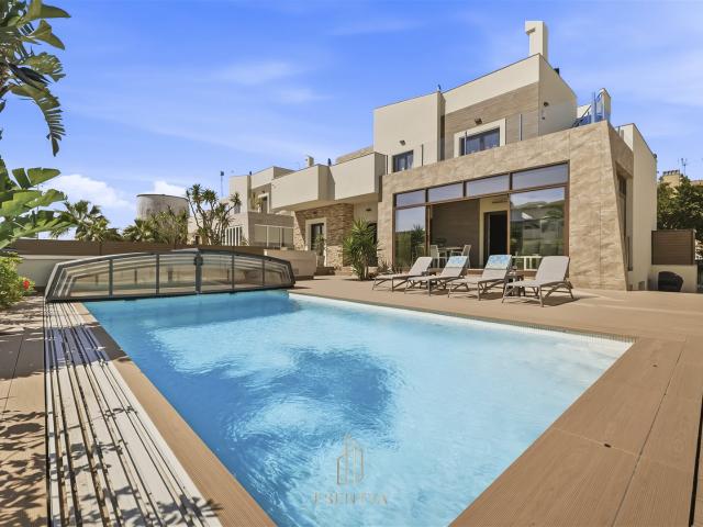 Casa en venta en Cabo Cervera-Playa la Mata, el Baix Segura / La Vega Baja