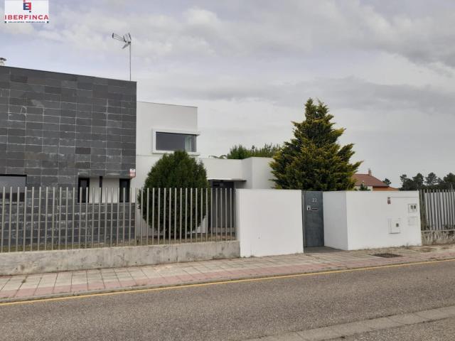 Casa en venta en Aldeamayor De San Martín